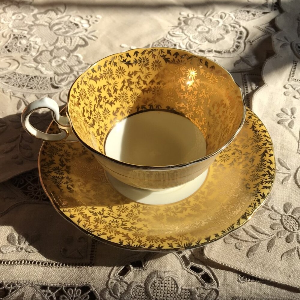 Vintage Aynsley Tea Cup & Saucer with Petit Florals, Yellow, Gold C563 Pattern